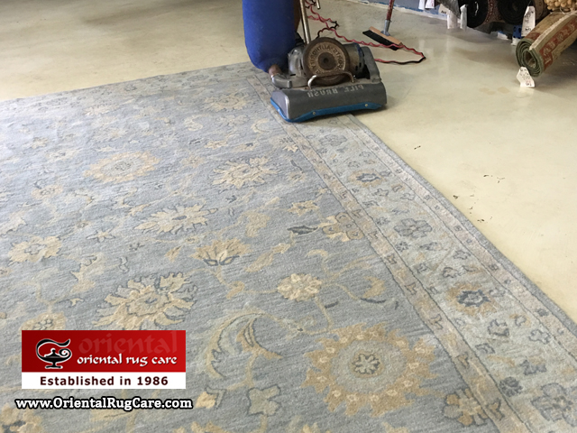 Vacuum Antique Rugs